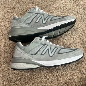 New Balance 990v5 Made in the USA size 9.5
